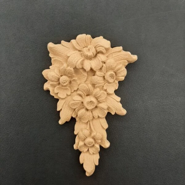 Ξυλόγλυπτο Λουλούδι Γιρλάντα 11εκ. Χ 7εκ.