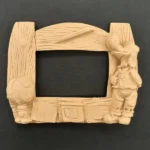 Ξυλόγλυπτη Κορνίζα Γκούφη 14εκ. Χ 10εκ.