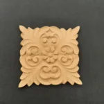 Ξυλόγλυπτο Διακοσμητικό Πλακάκι 2,2εκ. Χ 3εκ.