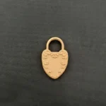 Ξυλόγλυπτο Διακοσμητικό Λουκέτο-Καρδιά  2,8εκ.Χ 4εκ.