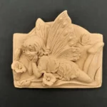 Ξυλόγλυπτο Διακοσμητικό Νεράιδα 7,5εκΧ6εκ.