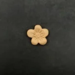 Ξυλόγλυπτο Διακοσμητικό Λουλούδι 3εκ. Χ 3εκ.