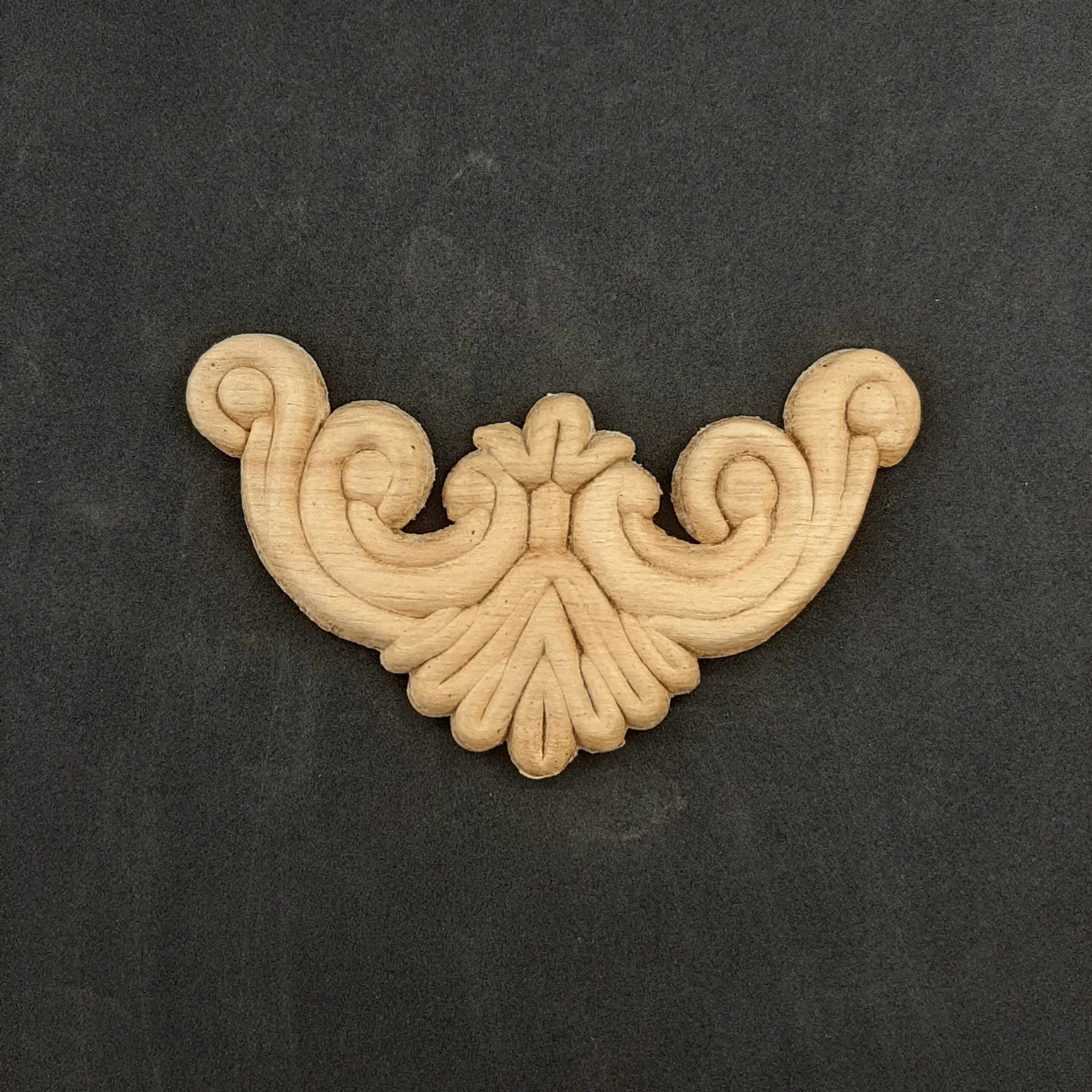 Ξυλόγλυπτο Διακοσμητικό Κέντρου 8εκ.Χ12εκ.