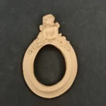 Ξυλόγλυπτη Κορνίζα Άγγελος  14,5εκ.Χ9εκ.