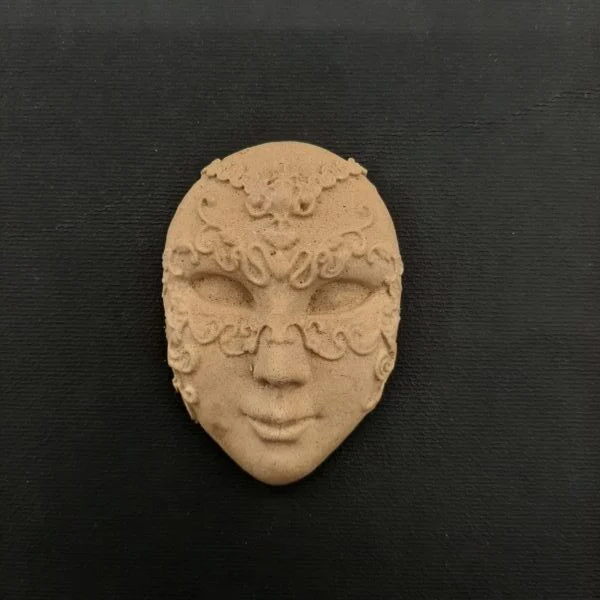 Ξυλόγλυπτη Μάσκα 4,5εκ.Χ7εκ.