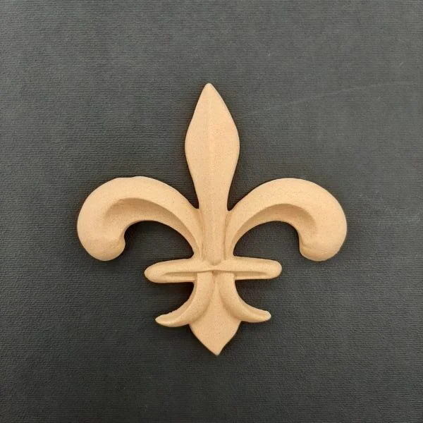 Ξυλόγλυπτο Διακοσμητικό Βασιλικό Κρίνο 10,5εκ. Χ 10,5εκ.