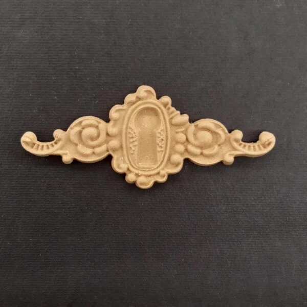 Ξυλόγλυπτο Διακοσμητικό Κλειδαριά 8,7εκ.Χ 3,5κ.