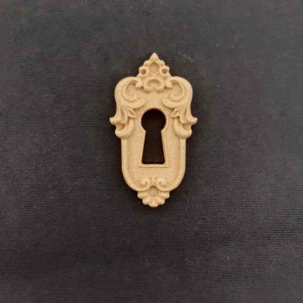 Ξυλόγλυπτο Διακοσμητικό Κλειδαριά  3εκ.Χ 5εκ.