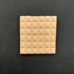 Ξυλόγλυπτο Διακοσμητικό Πλακάκι 5,5εκ.Χ5,2εκ.