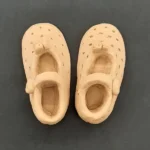 Ξυλόγλυπτο Διακοσμητικό Ζευγάρι Παππούτσια 5εκ.Χ10,8εκ.