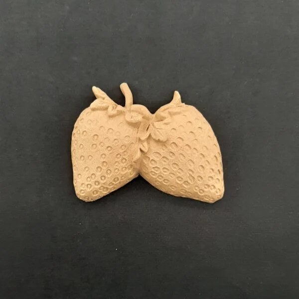 Ξυλόγλυπτο Διακοσμητικό Φράουλες 5εκ. Χ 3εκ.