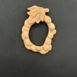 Ξυλόγλυπτο Διακοσμητικό Κορνίζα-Σταφύλι   7εκ.Χ6εκ.