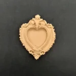 Ξυλόγλυπτο Διακοσμητικό Κορνίζα-Καρδιά  6εκ.Χ5εκ.