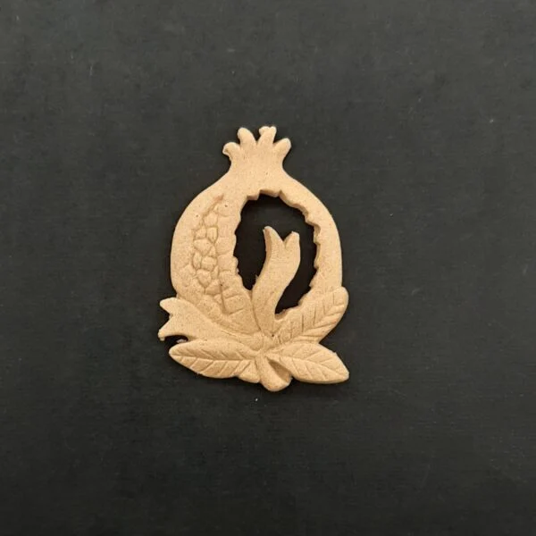 Ξυλόγλυπτο Διακοσμητικό Ρόδι 5εκ. Χ 3εκ.