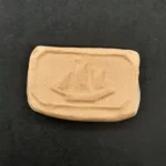 Ξυλόγλυπτο Διακοσμητικό Καράβι 5εκ. Χ 3εκ.