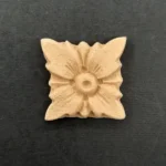 Ξυλόγλυπτο Διακοσμητικό Λουλούδι  2εκ. Χ 2,5εκ.