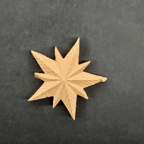Ξυλόγλυπτο Διακοσμητικό Αστέρι 4,3εκ. Χ 4,3εκ.