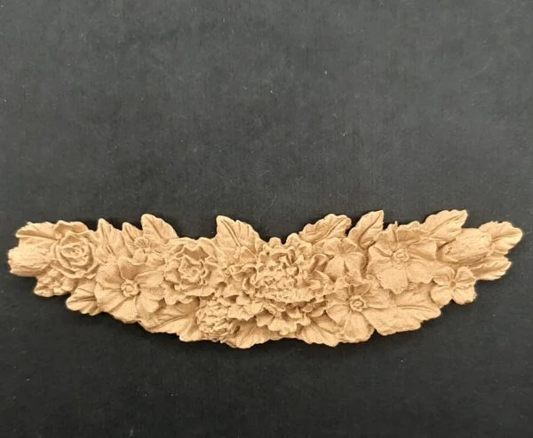 Ξυλόγλυπτο Διακοσμητικό Λουλούδι Γιρλάντα 10εκ. Χ 2,8εκ.