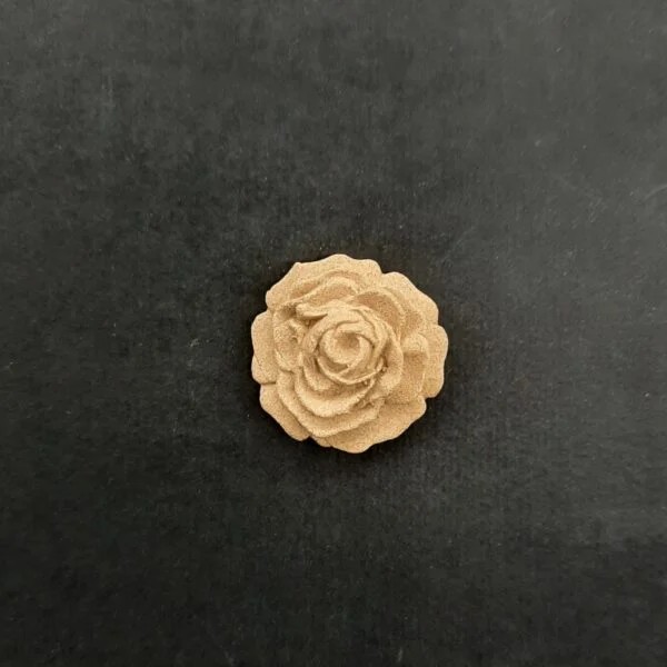 Ξυλόγλυπτο Διακοσμητικό Λουλούδι Τριαντάφυλλο  2εκ. Χ 2εκ.