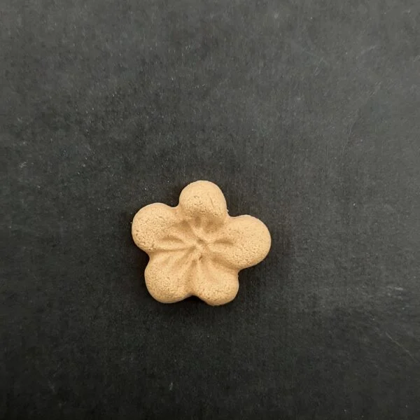 Ξυλόγλυπτο Διακοσμητικό Λουλούδι 1,9εκ. Χ 1,9εκ.