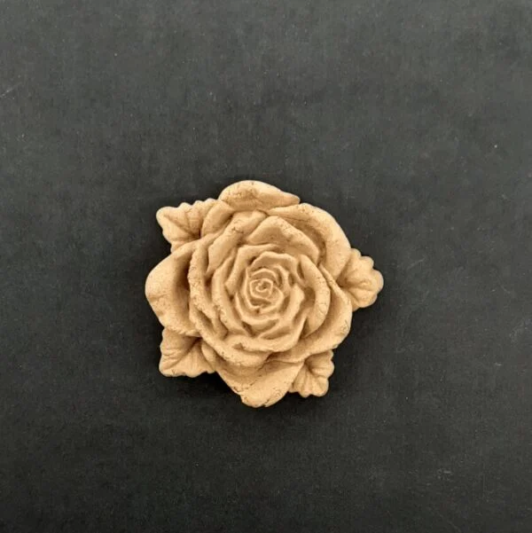 Ξυλόγλυπτο Διακοσμητικό Τριαντάφυλλο 4εκ. Χ 4εκ.