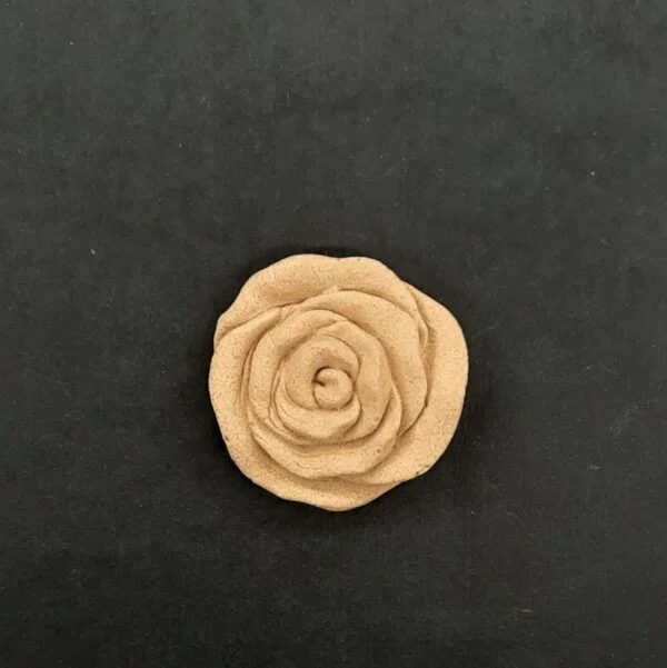 Ξυλόγλυπτο Διακοσμητικό Τριαντάφυλλο 3εκ. Χ 3εκ.