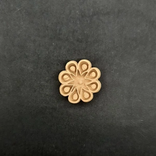 Ξυλόγλυπτο Διακοσμητικό Λουλούδι 2,5εκ. Χ 2,5εκ.