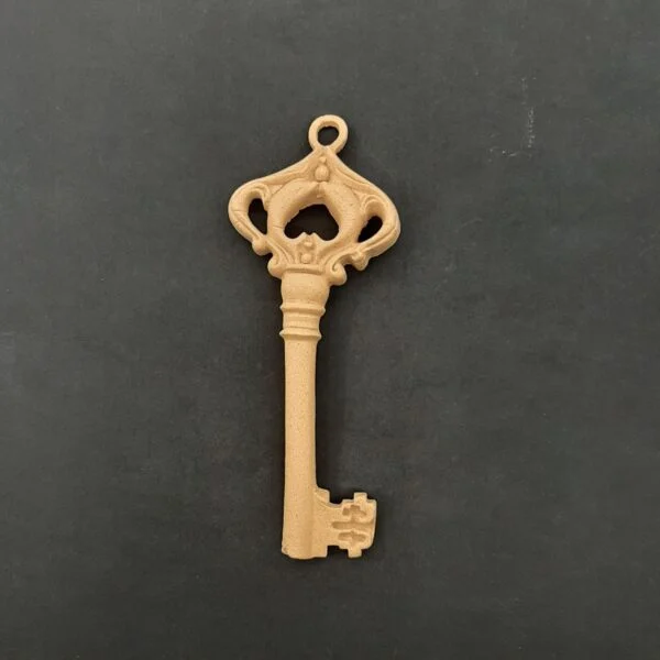 Ξυλόγλυπτο Διακοσμητικό Κλειδί 13εκ. Χ 5εκ.