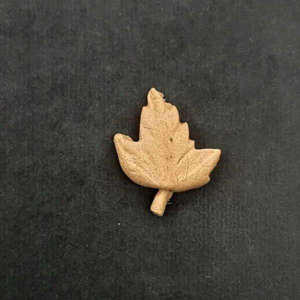 Ξυλόγλυπτο Διακοσμητικό Φύλλο 2,5εκ. Χ 1,7εκ.