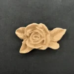 Ξυλόγλυπτο Διακοσμητικό Τριαντάφυλλο 5εκ. Χ 2,5εκ.