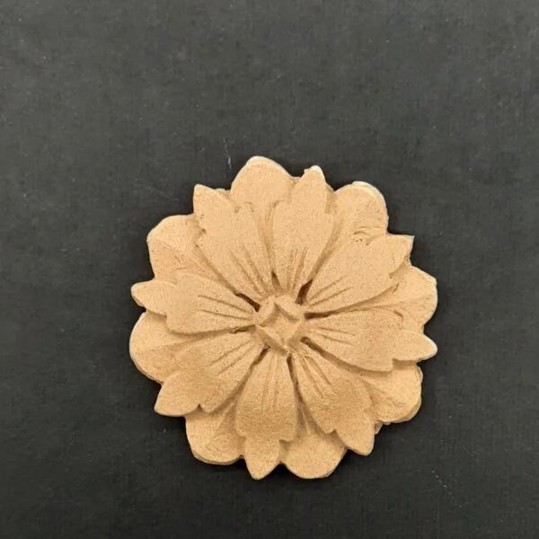 Ξυλόγλυπτο Διακοσμητικό Λουλούδι Ροζέτα 5εκ. Χ 5εκ.