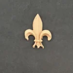 Ξυλόγλυπτο Διακοσμητικό Βασιλικό Κρίνο 1,7εκ. Χ 2εκ.