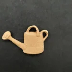 Ξυλόγλυπτο Διακοσμητικό Ποτιστήρι 2,9εκ. Χ 4,5εκ.