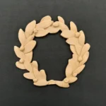 Ξυλόγλυπτο Διακοσμητικό Στεφάνι 8,5εκ. Χ 8εκ.