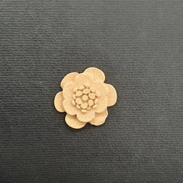 Ξυλόγλυπτο Διακοσμητικό Λουλούδι 3εκ. Χ 2εκ.