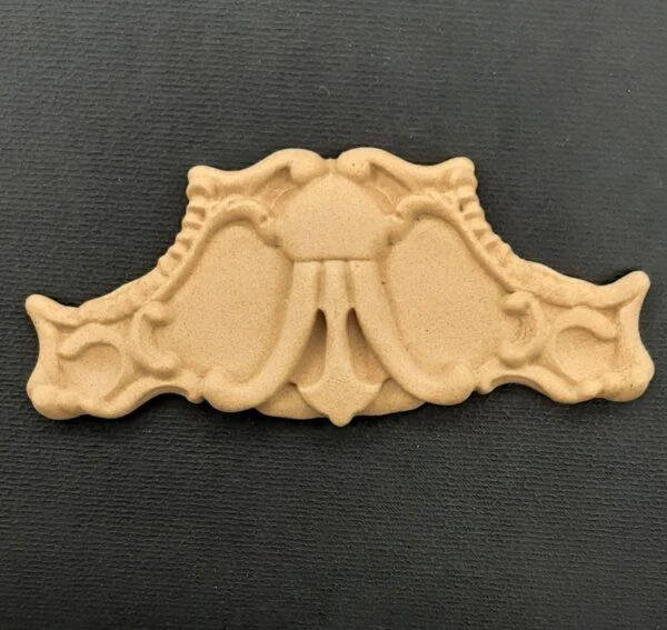 Ξυλόγλυπτο Διακοσμητικό  9,5εκ. Χ 4εκ.