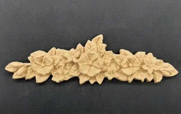 Ξυλόγλυπτο Διακοσμητικό Λουλούδι Γιρλάντα 18εκ. Χ 5εκ.