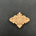 Ξυλόγλυπτο Διακοσμητικό  Κέντρου 5εκ. Χ 4εκ.