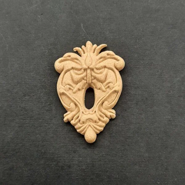 Ξυλόγλυπτο Διακοσμητικό Κλειδαριά 3εκ. Χ 4,5εκ.