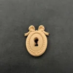 Ξυλόγλυπτο Διακοσμητικό Κλειδαριά 3εκ. Χ 2εκ.