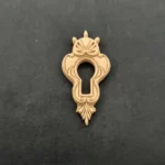 Ξυλόγλυπτο Διακοσμητικό Κλειδαριά 4,9εκ. Χ 2,5εκ.