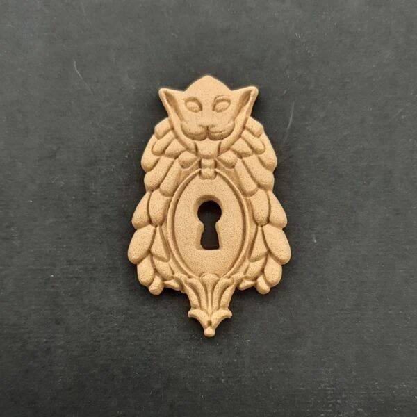 Ξυλόγλυπτο Διακοσμητικό Κλειδαριά 5εκ. Χ 3εκ.