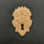 Ξυλόγλυπτο Διακοσμητικό Κλειδαριά 6,5εκ. Χ 4εκ.