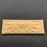 Ξυλόγλυπτο Διακοσμητικό  Πλακάκι 12εκ. Χ 4εκ.