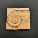 Ξυλόγλυπτο Διακοσμητικό Κολώνα 9εκ. Χ 9,8εκ.