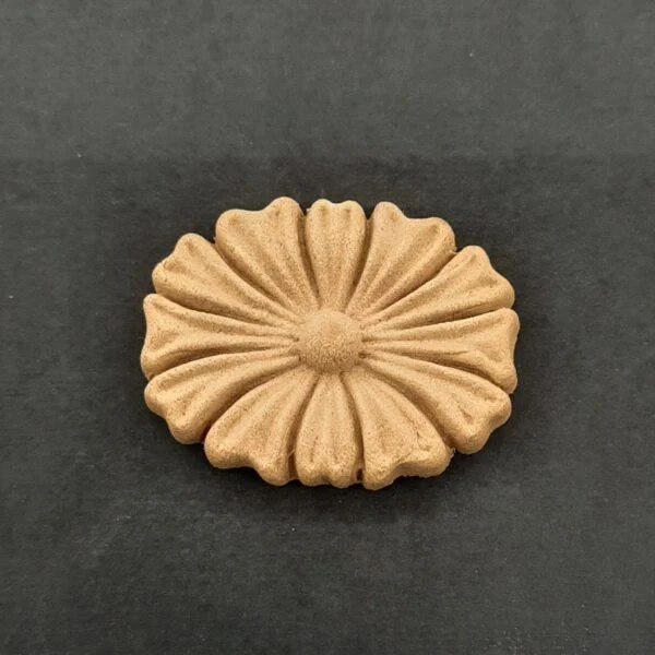 Ξυλόγλυπτο Διακοσμητικό  Λουλούδι 4εκ. Χ 3εκ.