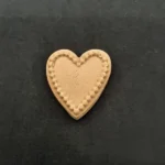 Ξυλόγλυπτο Διακοσμητικό Καρδιά 3εκ. Χ 3,5εκ.