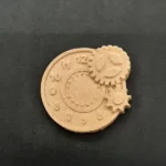 Ξυλόγλυπτο Διακοσμητικό Ρολόι 5,5εκ. Χ 5εκ.