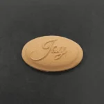 Ξυλόγλυπτο Διακοσμητικό Ταμπέλα "JOY" 4,5εκ. Χ 2,5εκ.