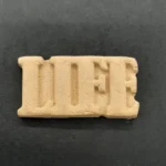 Ξυλόγλυπτο Διακοσμητικό Ταμπέλα "LIFE" 5εκ. Χ 3εκ.